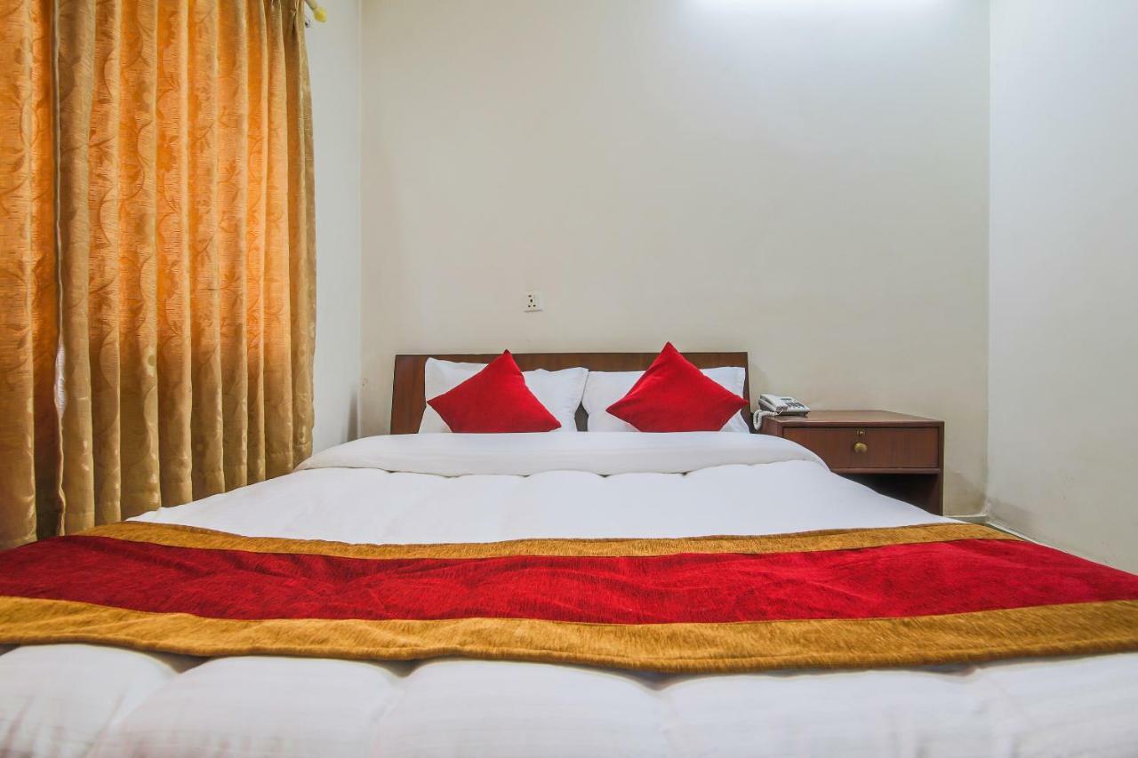 Oyo 358 Hotel Rose Star Kathmandu Exterior foto